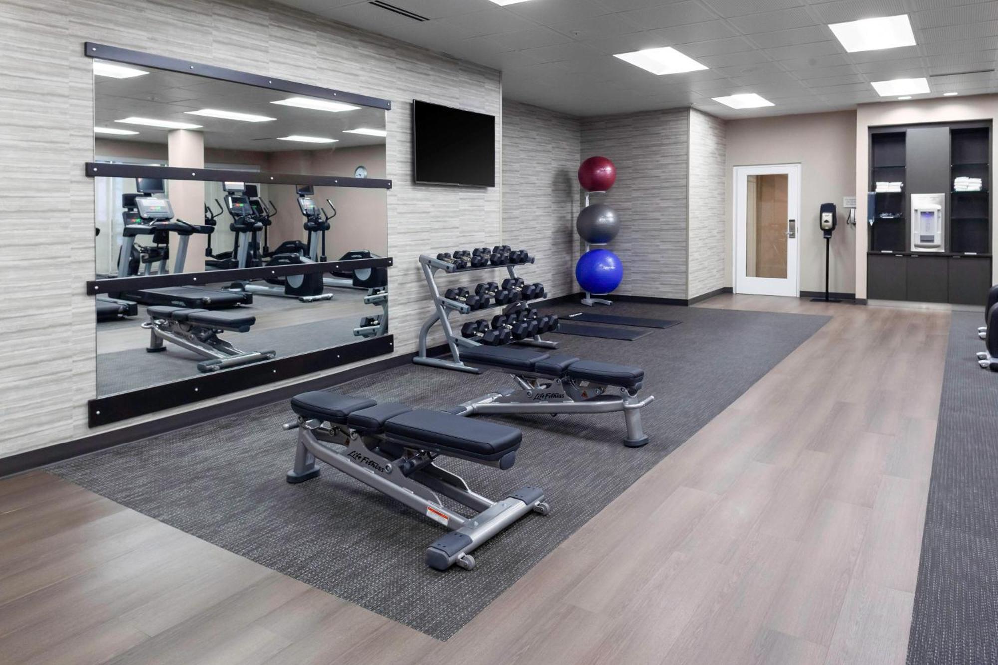 מלון Town and Country Courtyard By Marriott St. Louis West County מראה חיצוני תמונה